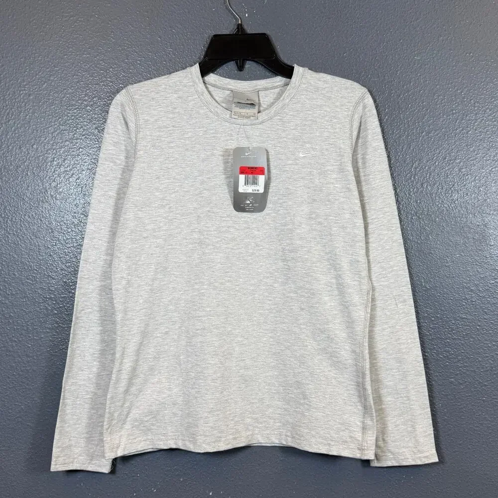 Nike L young women’s gray long sleeve t-shirt light sweatshirt NWT vintage